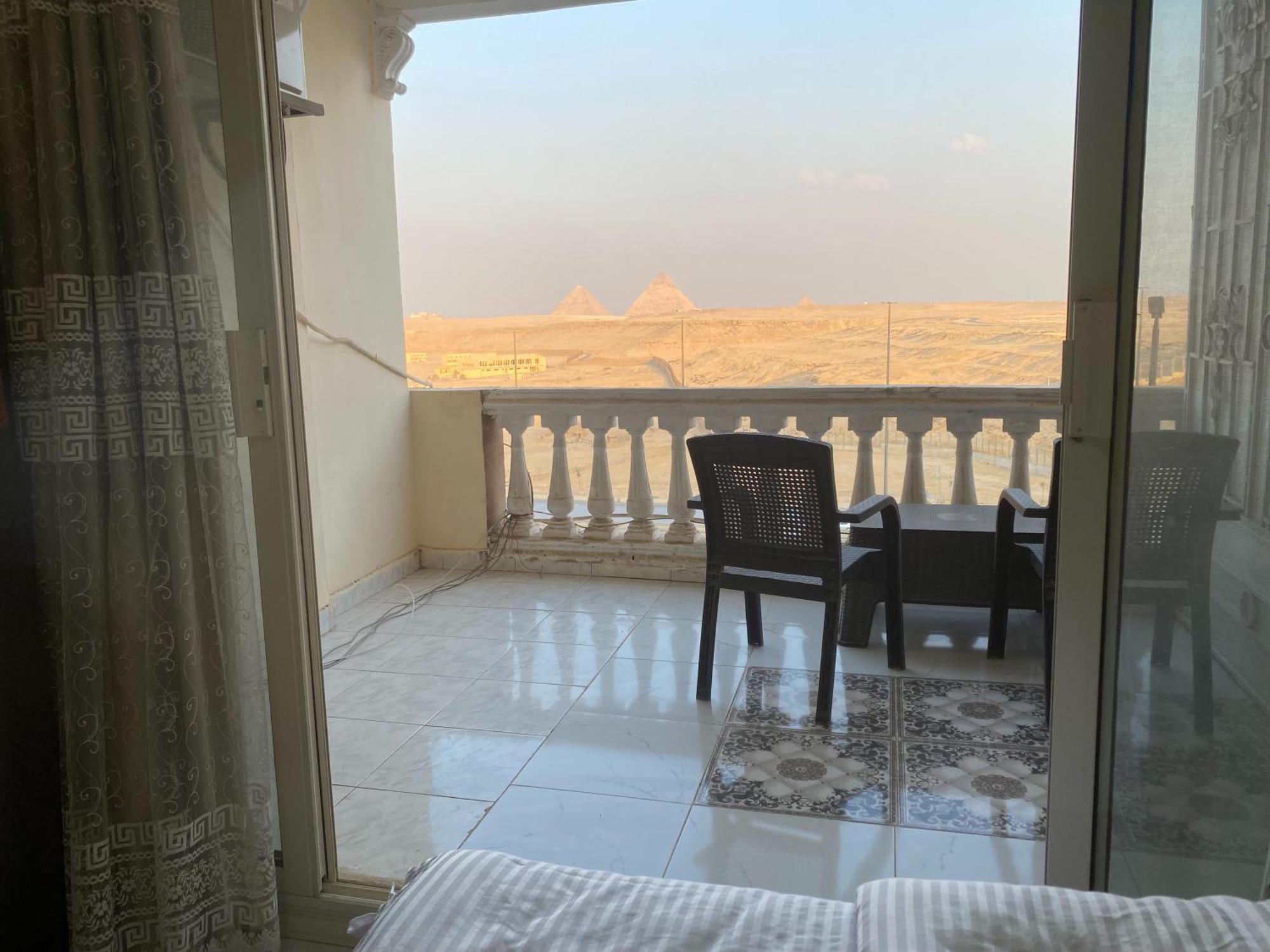 Pyramita Hotel Ghatati Zewnętrze zdjęcie